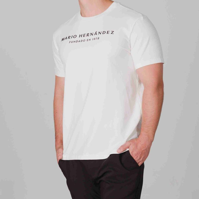 camiseta-logotipo-blanco-tierra-arriba_5