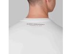 camiseta-mh-monograma-blanco-tierra-arriba_4