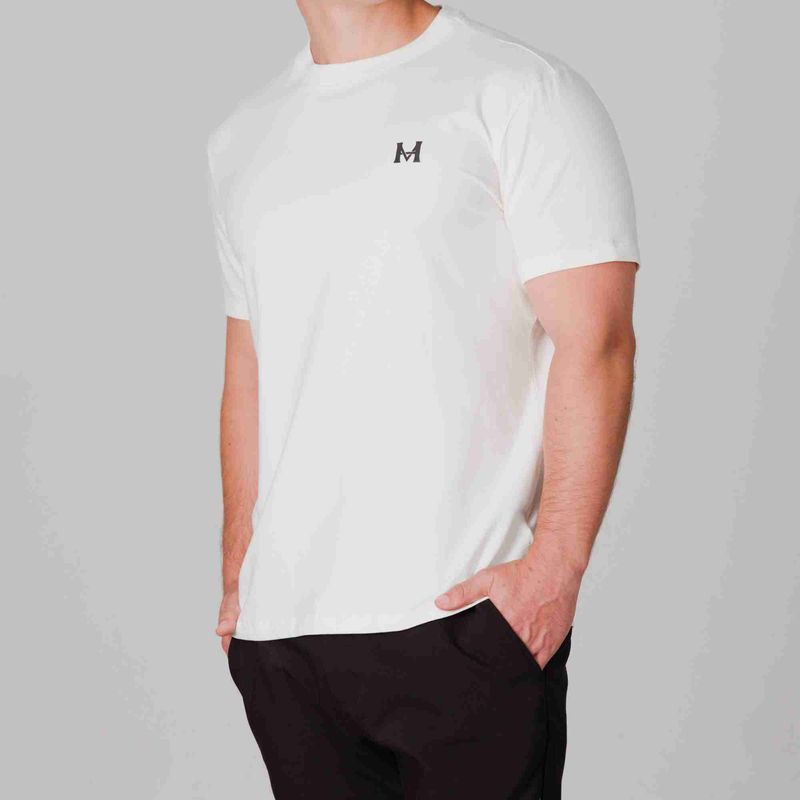 camiseta-mh-monograma-blanco-tierra-arriba_6