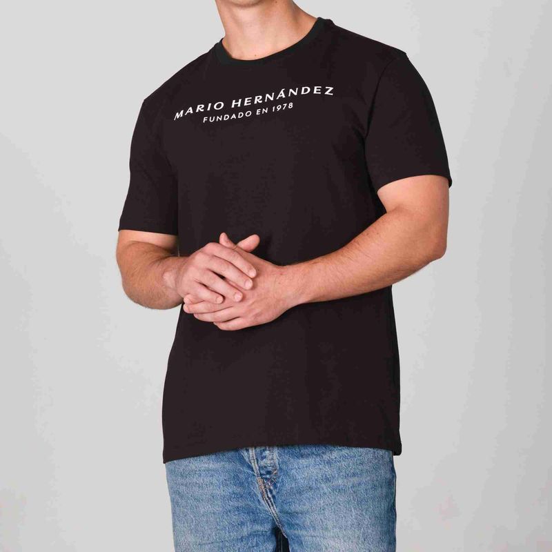 camiseta-logotipo-negro-tierra-arriba_6