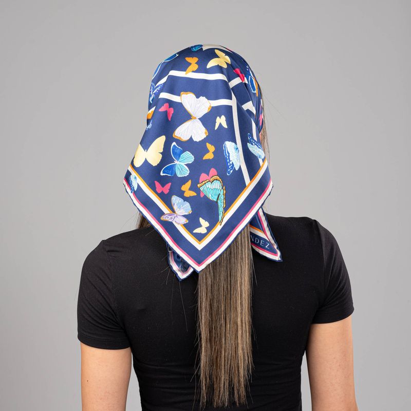 panoleta-carr--paraiso-cielo-70x70-foulard_3