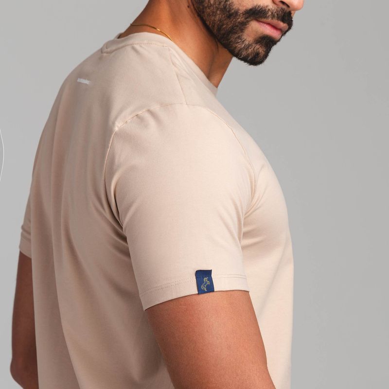 camiseta-diario-mhonograma-arena-tierra-arriba_4