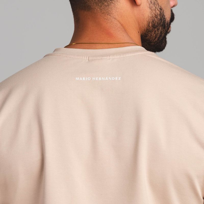 camiseta-diario-mhonograma-arena-tierra-arriba_5