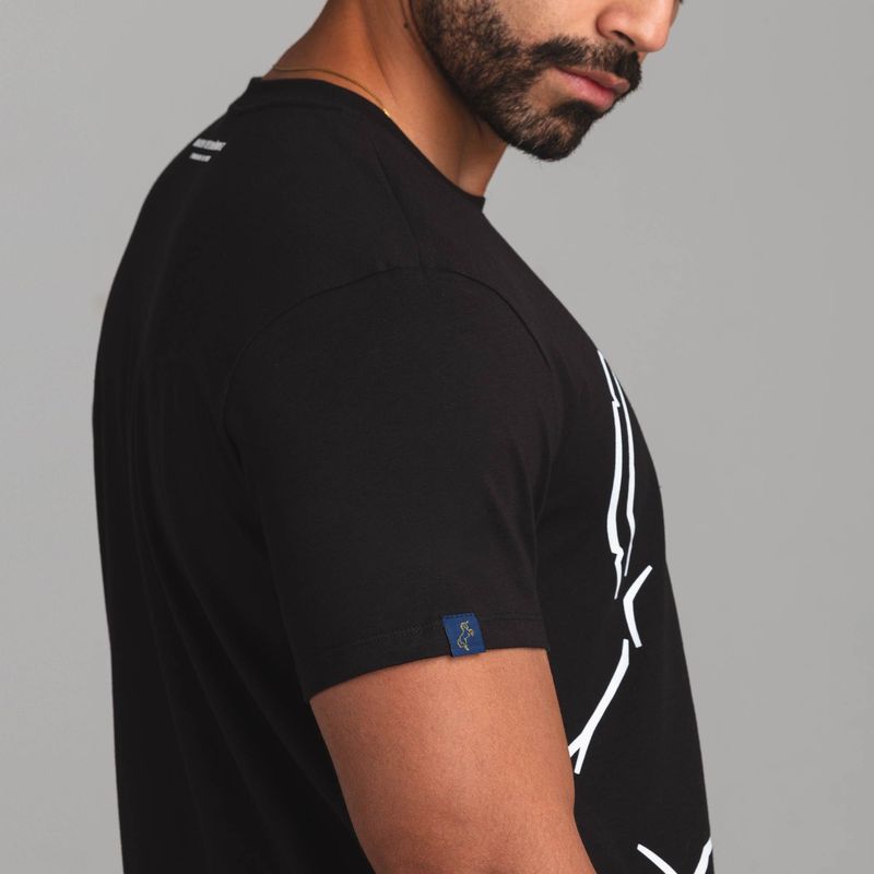 camiseta-unicornio-negro-tierra-arriba_5