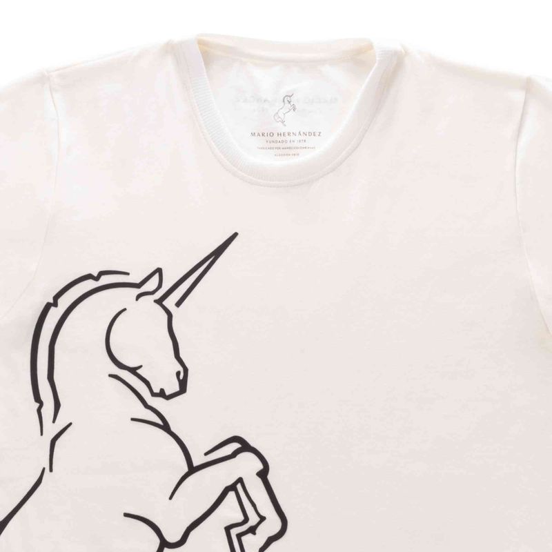 camiseta-unicornio-blanco-tierra-arriba_2