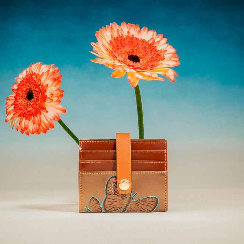 tarjetero-broche-con-compartimiento-botanico-mariposas_campaña