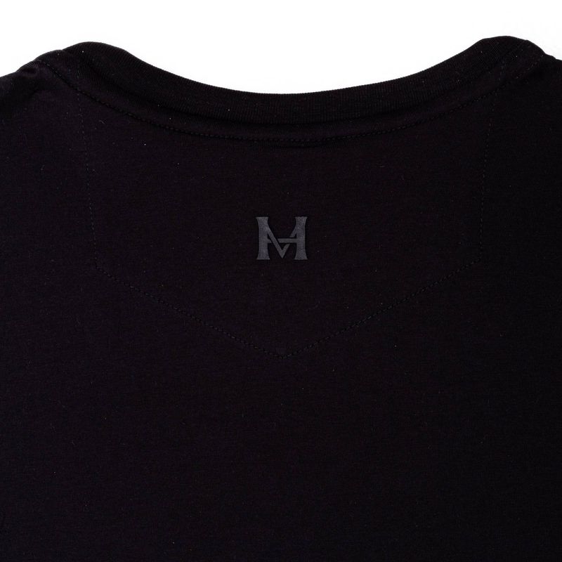camiseta-elemental-logotipo-negro-tierra-arriba_4