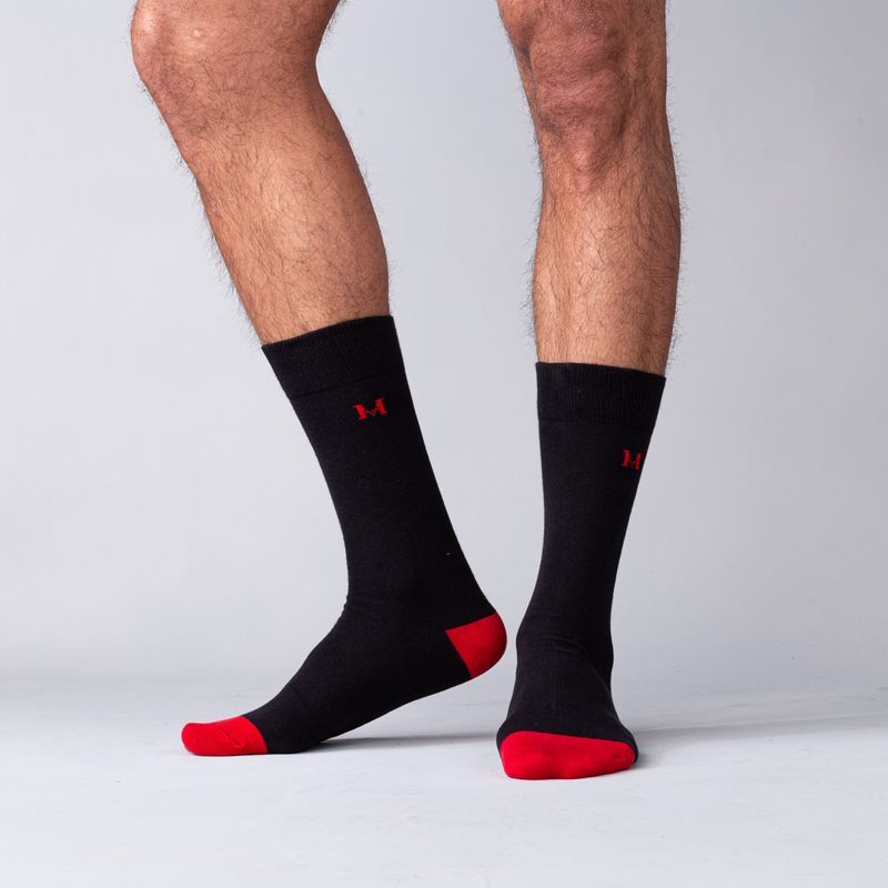 medias-basicas-negro-largas-mh-socks_1