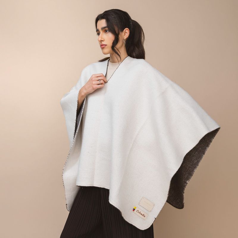 ruana-doble-faz-blanco-nobsa_7.jpg