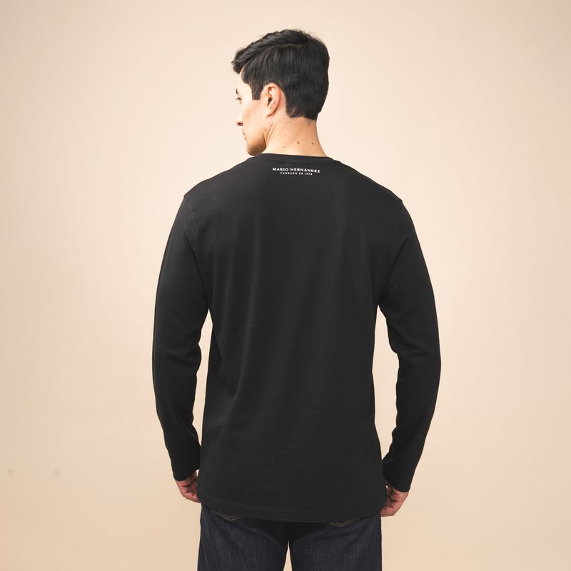 camiseta-manga-larga-negro-tierra-arriba__3