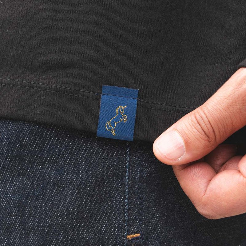 camiseta-manga-larga-negro-tierra-arriba__8