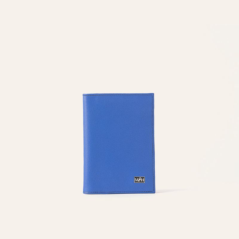 porta-pasaporte-sencillo-azul-esencial_1