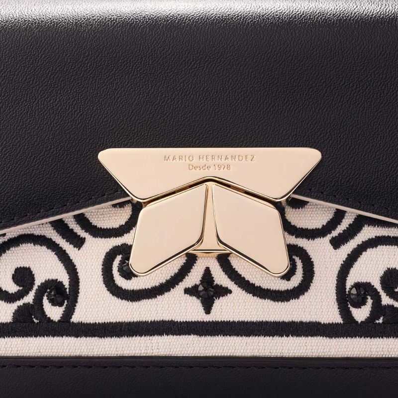 manos-libres-alma-con-cadena-mini-negro-sagrada_4