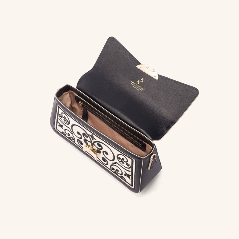 manos-libres-alma-grande-negro-sagrada_3