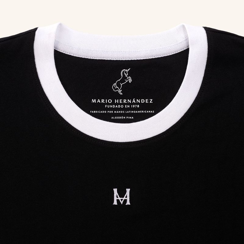 camiseta-prisma-negro-tierra-arriba_4