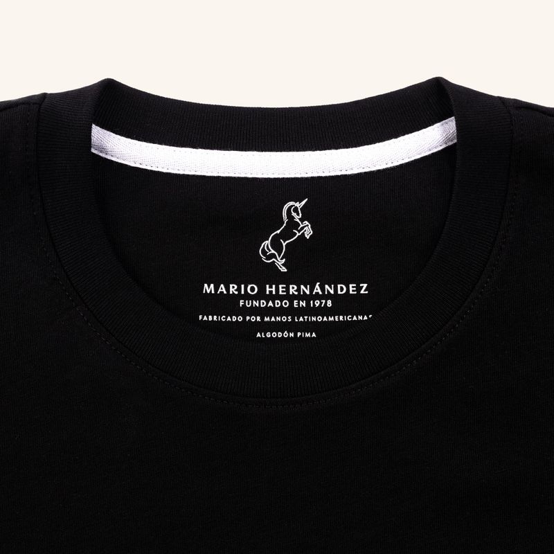 camiseta-tapiz-negro-tierra-arriba_5