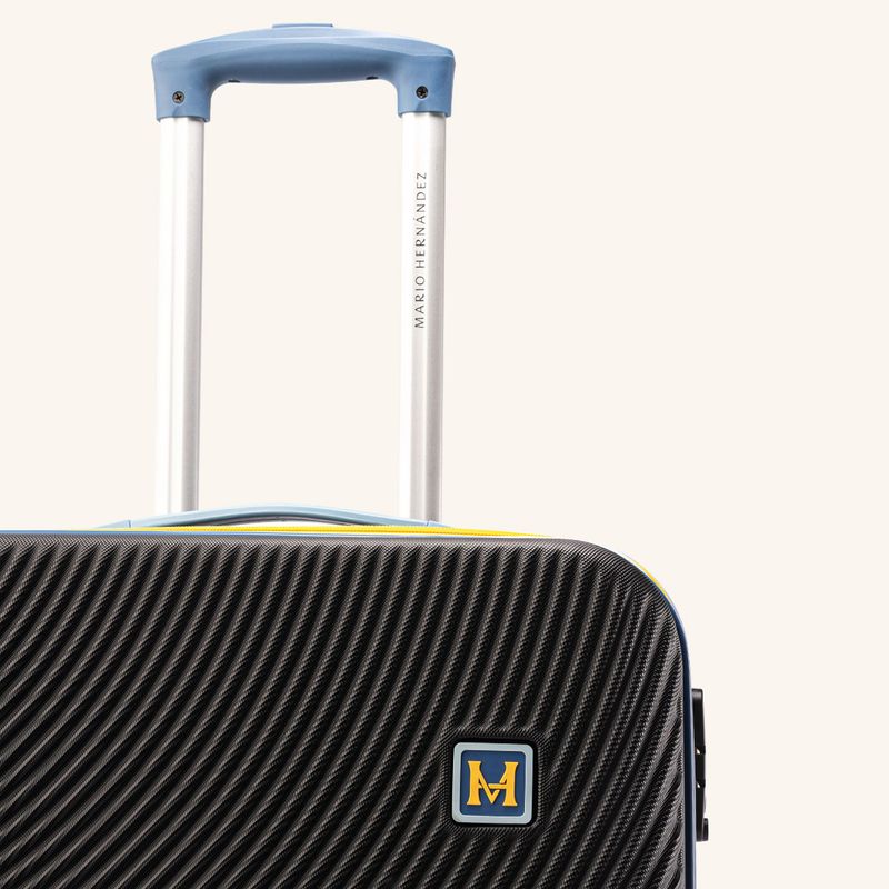 maleta-mediana-24-onix-azaleia_5