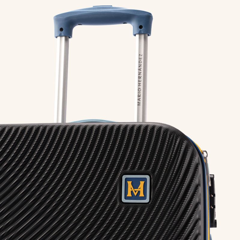 maleta-pequena-20-onix-azaleia_5