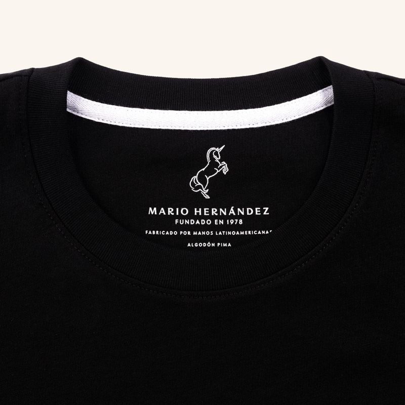 camiseta-tapiz-negro-tierra-arriba_5