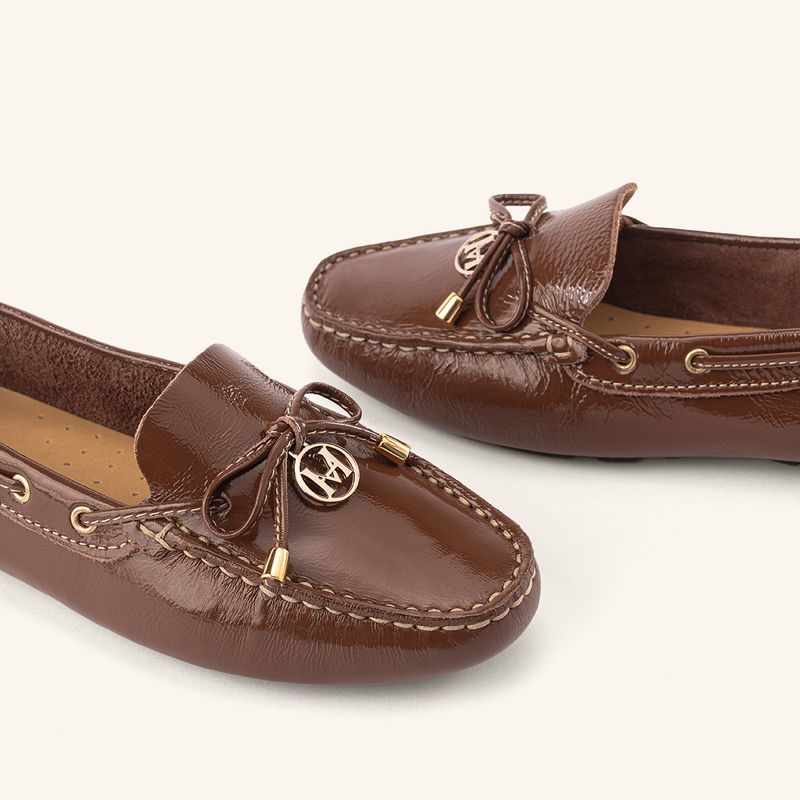 mocasin-driver-amalia-lt-cafe-charol-mh-mocs_5