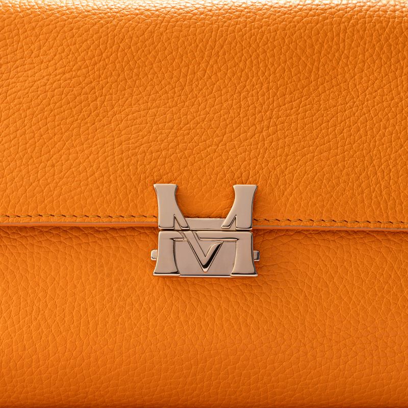 manos-libres-con-tapa-monograma-curcuma-solon-hernandez_5