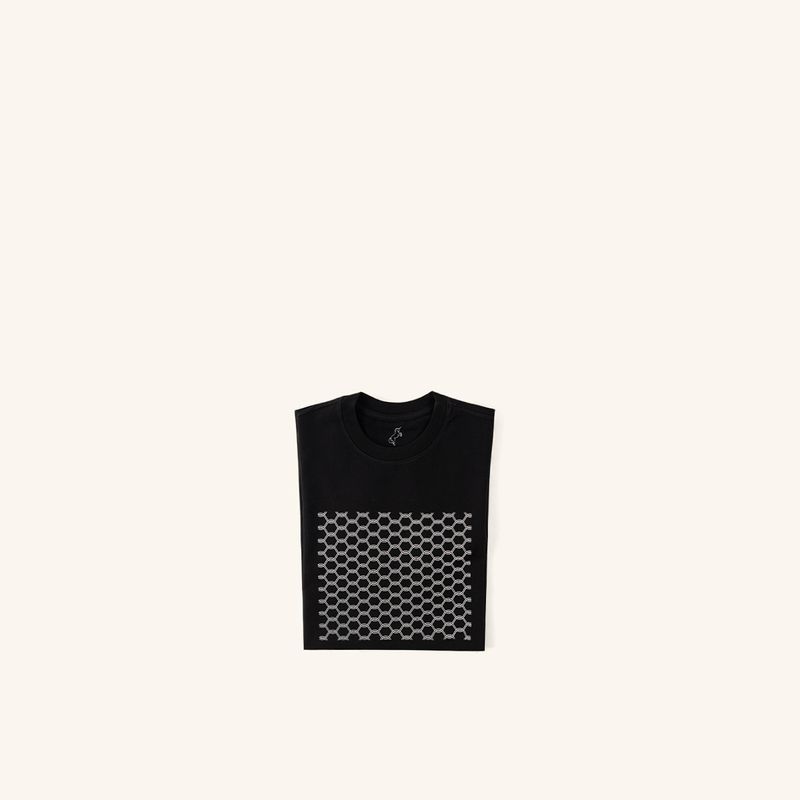 camiseta-trama-negro-tierra-arriba_2