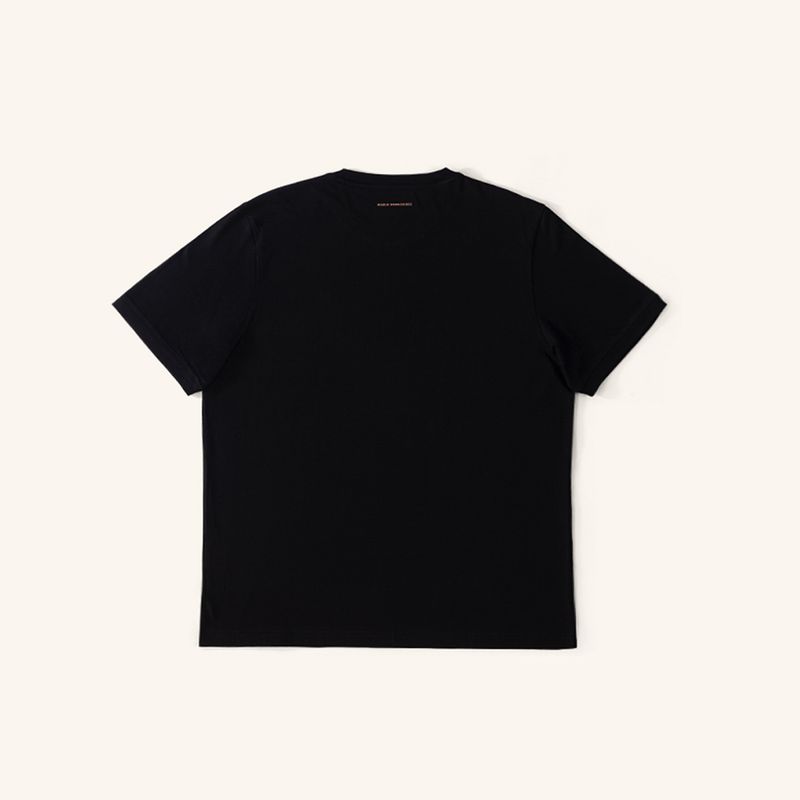 camiseta-origen-negro-arena-tierra-arriba_2