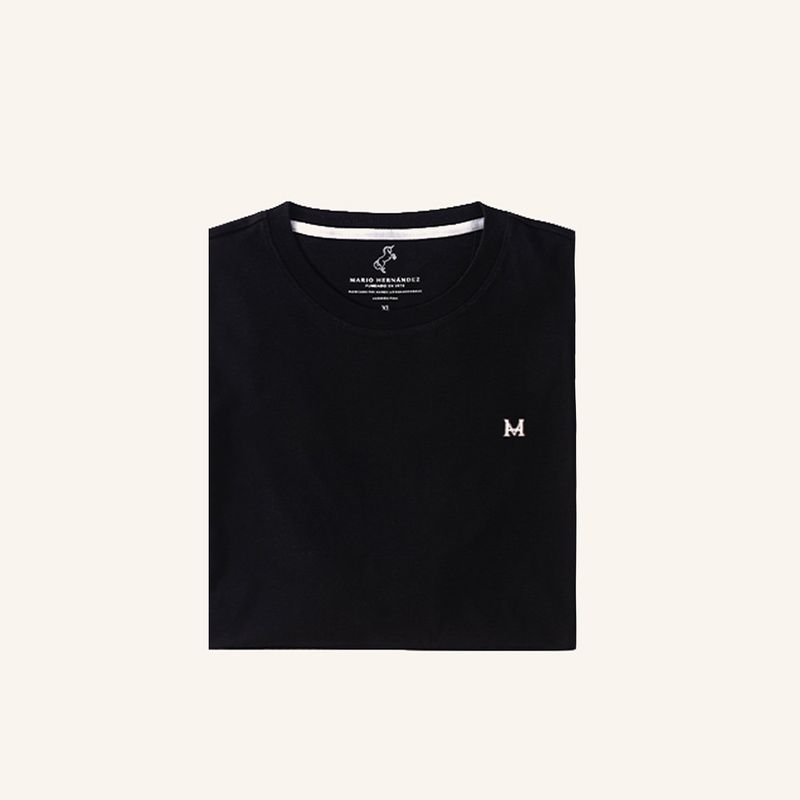 camiseta-origen-negro-tierra-arriba_3