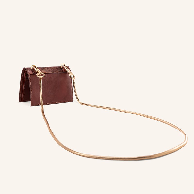 billetera-lola-con-cadena-mediana-cocoa-mariposas_3